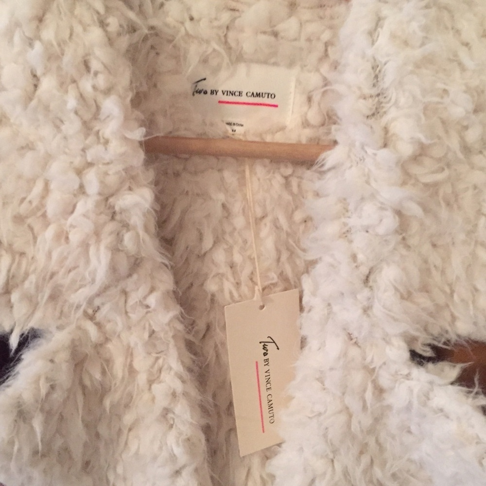 Vince Camuto Tan and White Faux Fur Vest - Picture 4 of 4